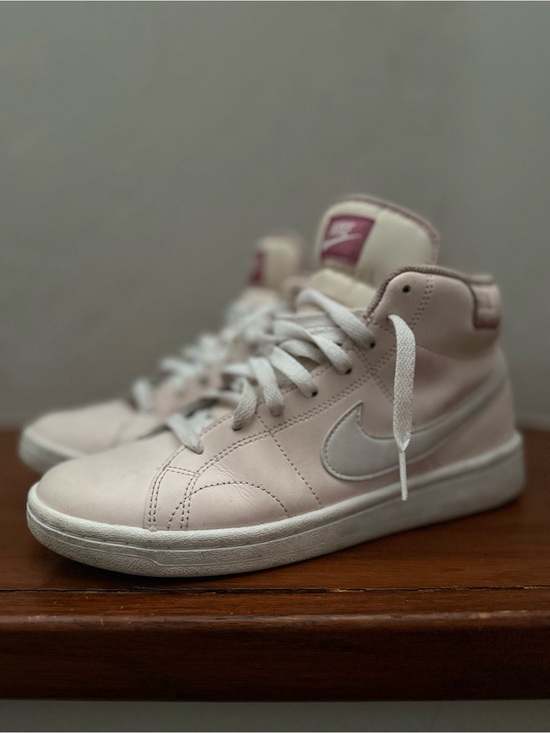 Nike Shoes - Nike court Royale